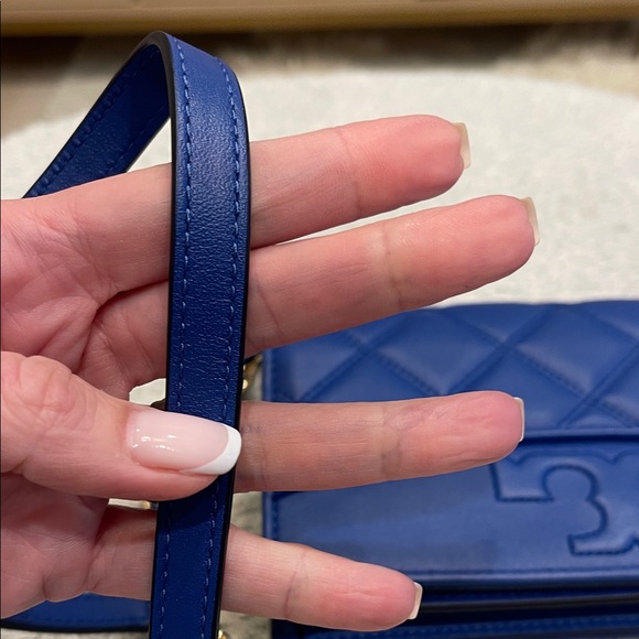 NWOT Tory Burch Royal Blue Quilted Shoulder Bag - Picture 6 of 7
